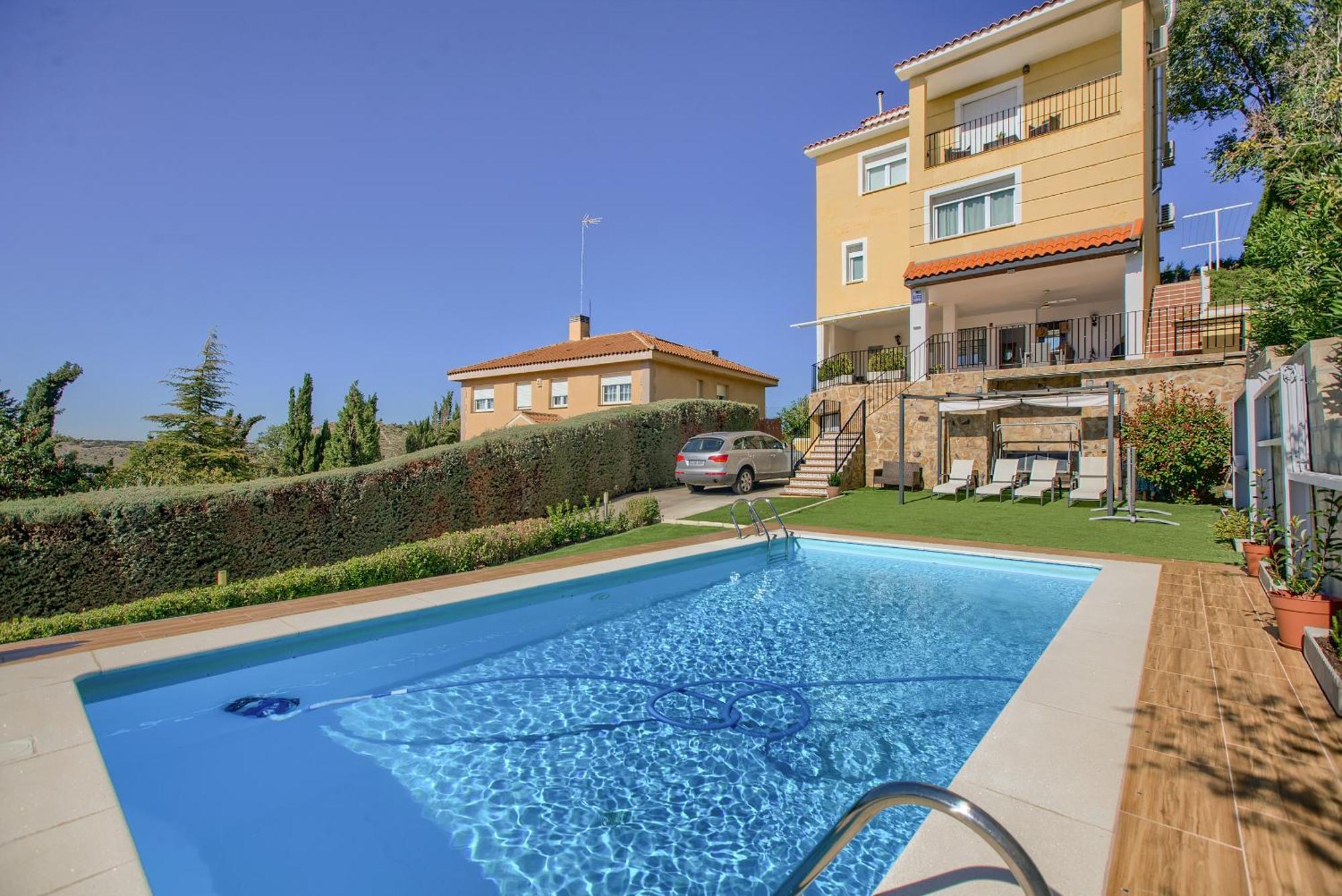 Chalet Con Piscina En Montesilvano Exterior foto